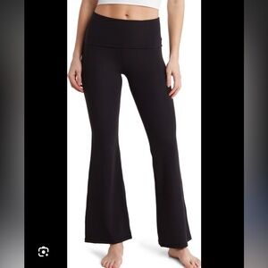 YOGALICIOUS Black Flared Yoga Pants/Leggings Women’s Size Large